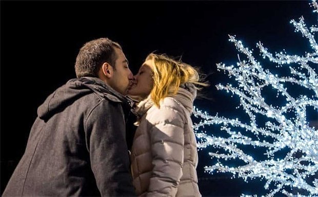 Zoenen op de eerste date: ken de regels en de limieten