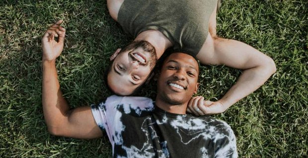 17 gratis gay datingsites voor 2024